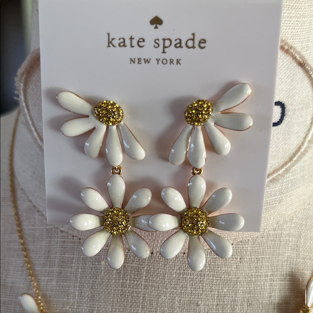 Kate Spade Gold and White Floral Necklace Set - Picture 3 of 6